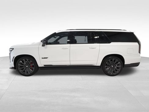 Used 2025 Cadillac Escalade ESV V AWD/4WD image 1