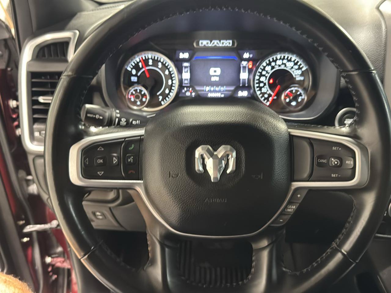 Used 2022 RAM 1500 Big Horn AWD/4WD image 22