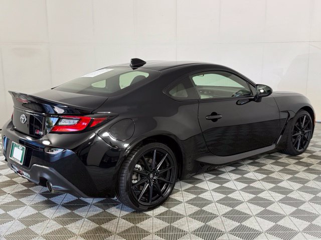 Used 2025 Toyota GR86 Premium RWD image 8