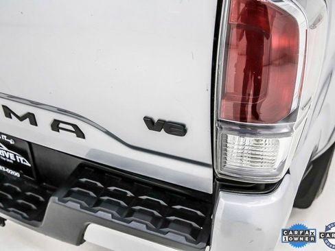 Used 2023 Toyota Tacoma TRD Sport image 7