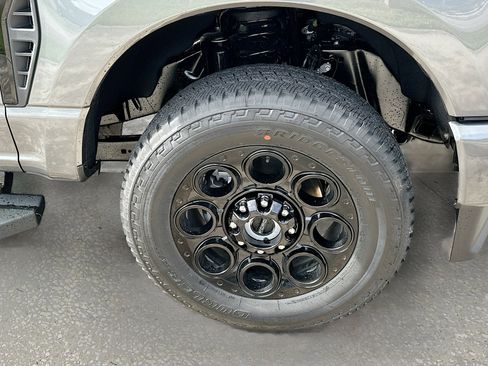 New 2026 Ford F250 Lariat w/ Black Appearance Package image 20