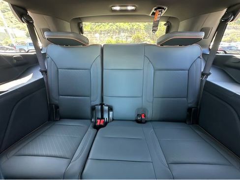 New 2026 GMC Yukon AT4 image 18