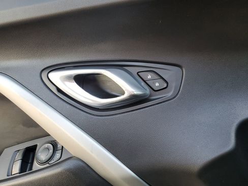 Used 2017 Chevrolet Camaro LT image 18