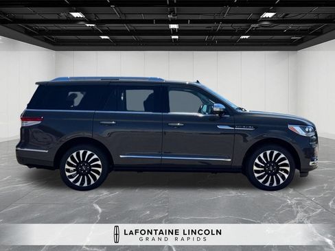 Certified 2023 Lincoln Navigator Black Label AWD/4WD image 6