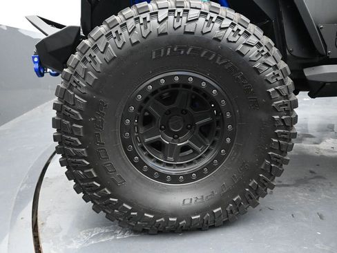 Used 2020 Jeep Gladiator Rubicon image 17