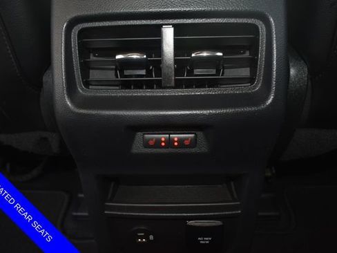 Used 2022 Ford Edge Titanium w/ Equipment Group 301A AWD/4WD image 6