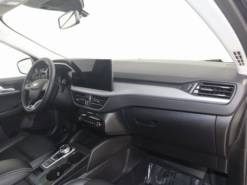 Used 2023 Ford Escape Platinum image 40