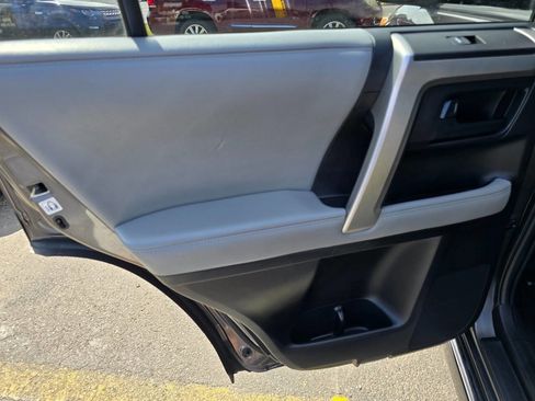 Used 2013 Toyota 4Runner SR5 image 24