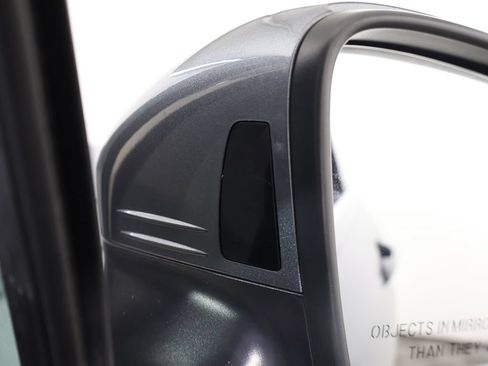 Used 2022 Volkswagen Tiguan SEL R-Line AWD/4WD image 41