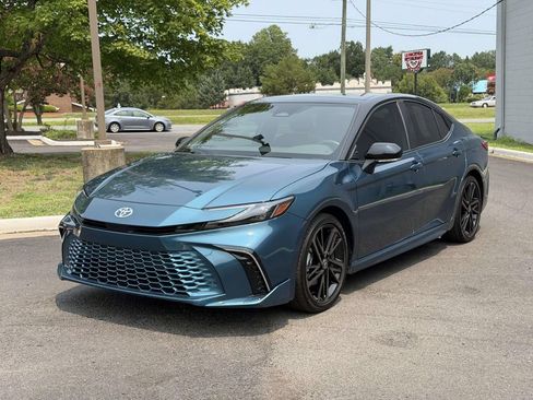 Used 2025 Toyota Camry XSE FWD image 23