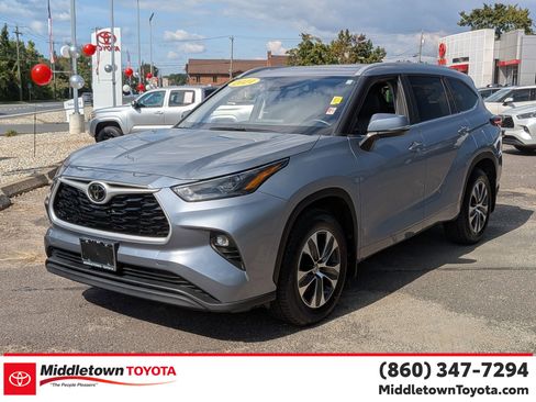 Certified 2024 Toyota Highlander XLE image 7