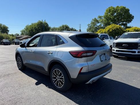 New 2024 Ford Escape SE FWD image 5