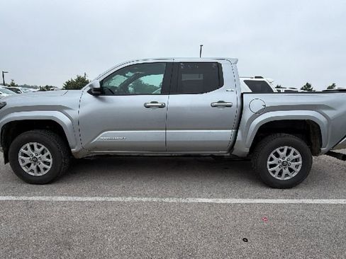 Certified 2024 Toyota Tacoma SR5 RWD image 7