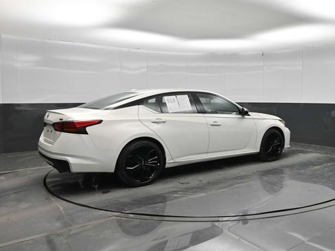 Used 2025 Nissan Altima 2.5 SR FWD image 8
