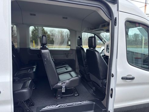 Used 2025 Ford Transit 350 XL image 32