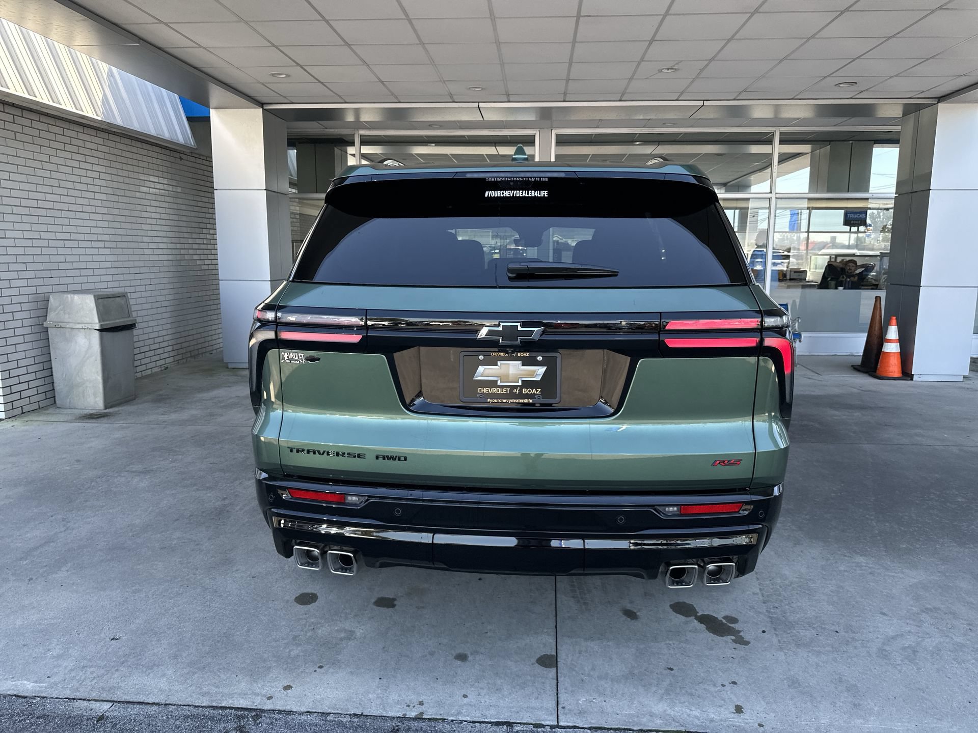 New 2027 Chevrolet Traverse RS w/ LPO, Floor Liner Package AWD/4WD image 39