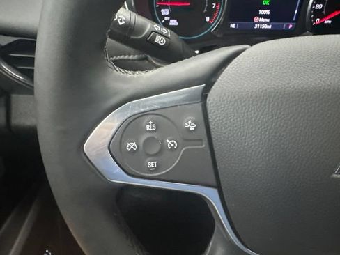 Used 2023 Chevrolet Traverse LT FWD image 11