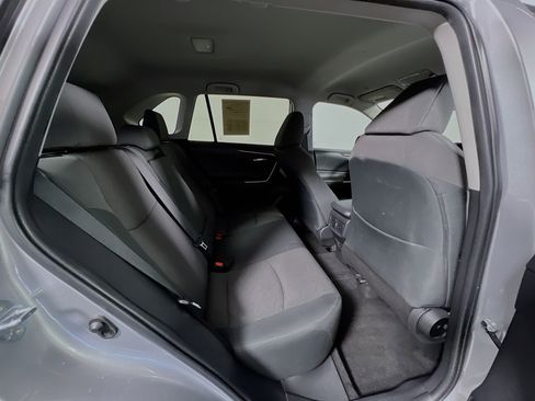 Used 2024 Toyota RAV4 XLE FWD image 33