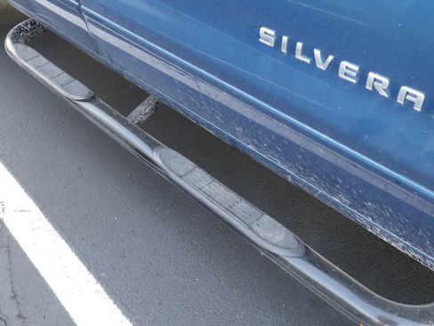 Used 2017 Chevrolet Silverado 1500 LT w/ All Star Edition AWD/4WD image 7