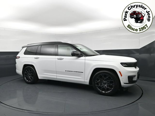 Used 2023 Jeep Grand Cherokee L Summit AWD/4WD image 1