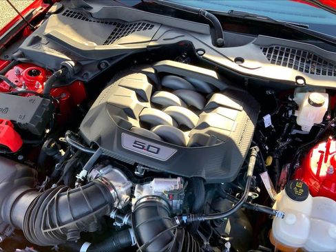 Used 2025 Ford Mustang GT RWD image 33