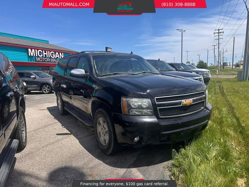 Used 2013 Chevrolet Suburban LT AWD/4WD image 3