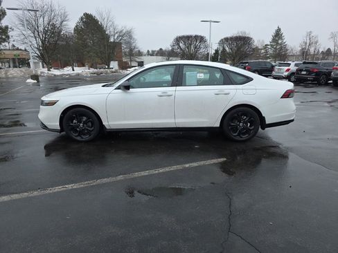 Used 2025 Honda Accord SE image 4