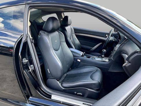 Used 2011 INFINITI G37 Journey w/ Premium Pkg RWD image 8