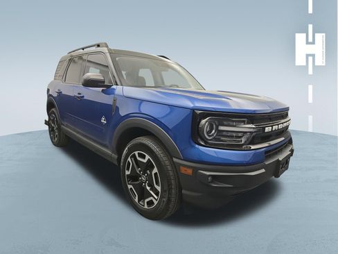Used 2023 Ford Bronco Sport Outer Banks AWD/4WD image 1