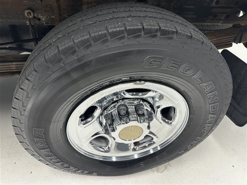 Used 2004 GMC Sierra 2500 SLE w/ Heavy-Duty Power Package AWD/4WD image 15