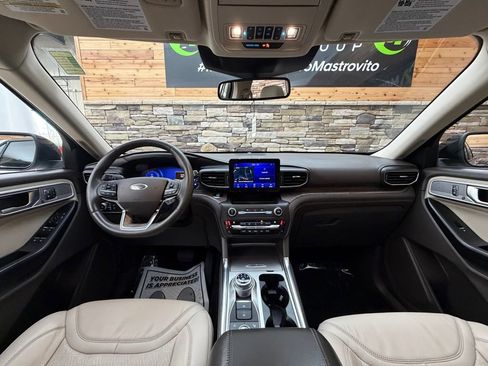 Used 2020 Ford Explorer Platinum image 16