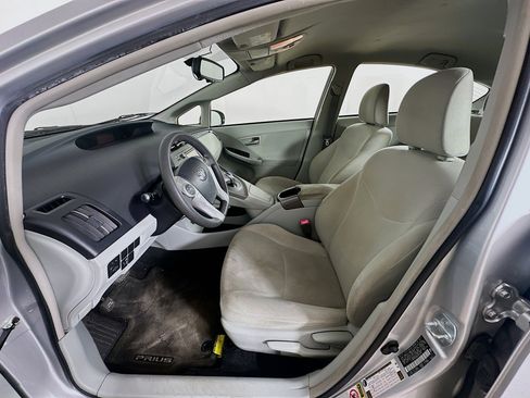 Used 2013 Toyota Prius Two FWD image 13