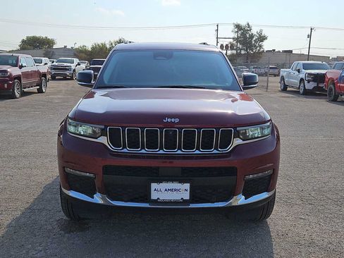Used 2024 Jeep Grand Cherokee L Limited w/ Luxury Tech Group II AWD/4WD image 3