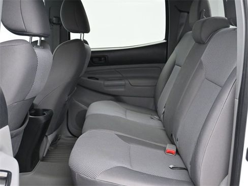 Used 2012 Toyota Tacoma PreRunner image 18