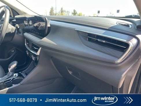 Used 2025 Buick Encore GX Sport Touring image 11