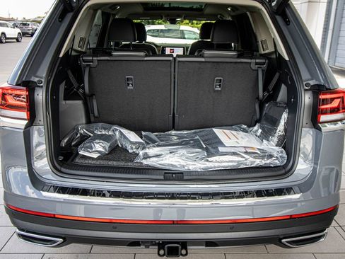 New 2026 Volkswagen Atlas SE FWD image 19