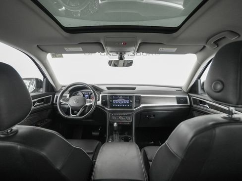Used 2021 Volkswagen Atlas SE w/ Panoramic Sunroof Package FWD image 15