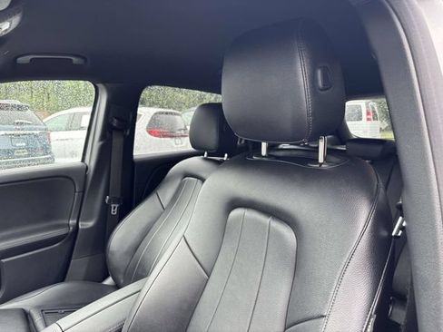 Used 2021 Mercedes-Benz GLA 250 4MATIC image 5