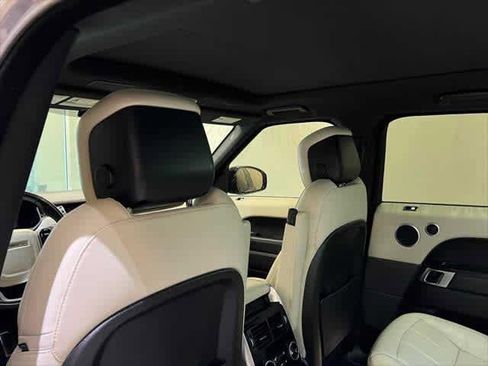 Used 2021 Land Rover Range Rover Sport HSE image 12