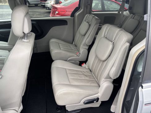 Used 2012 Chrysler Town & Country Touring w/ Entertainment Group #1 image 8