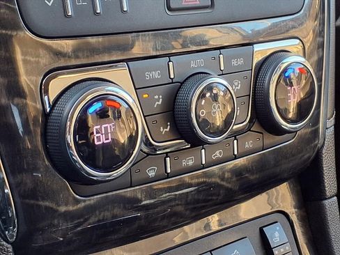 Used 2013 Buick Enclave Leather image 24