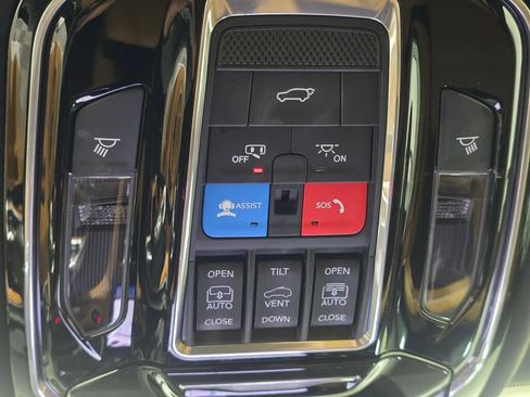 Used 2023 Jeep Grand Cherokee L Summit AWD/4WD image 38