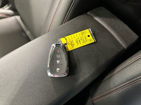 Used 2025 Chevrolet Trax RS w/ Driver Confidence Package image 30