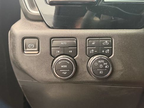 Used 2024 Chevrolet Silverado 1500 LTZ AWD/4WD image 26