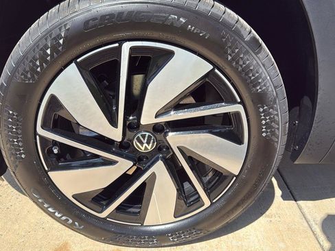 New 2025 Volkswagen Atlas SEL image 20