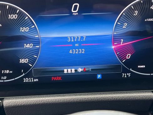 Used 2025 Mercedes-Benz GLA 250 4MATIC image 45