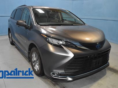 Used 2021 Toyota Sienna XLE w/ XLE Plus Package