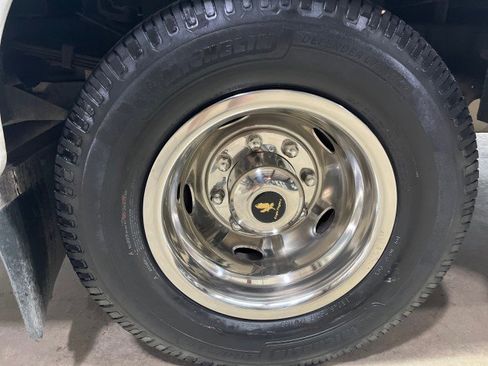 Used 2020 Ford F350 XL w/ Power Equipment Group image 32