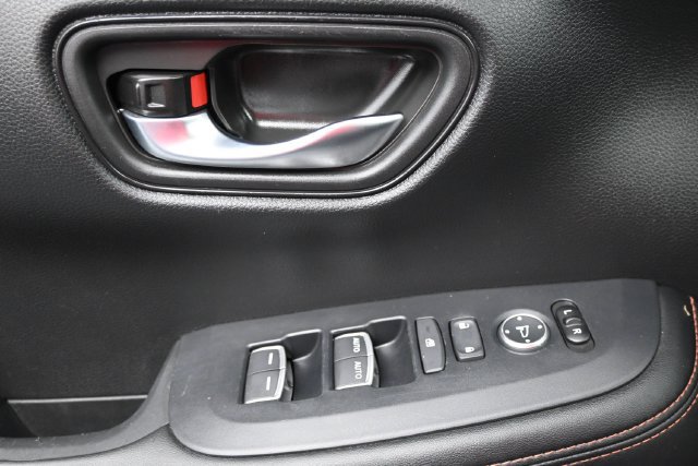 Used 2025 Honda HR-V Sport image 15