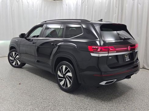 Used 2024 Volkswagen Atlas SE image 15